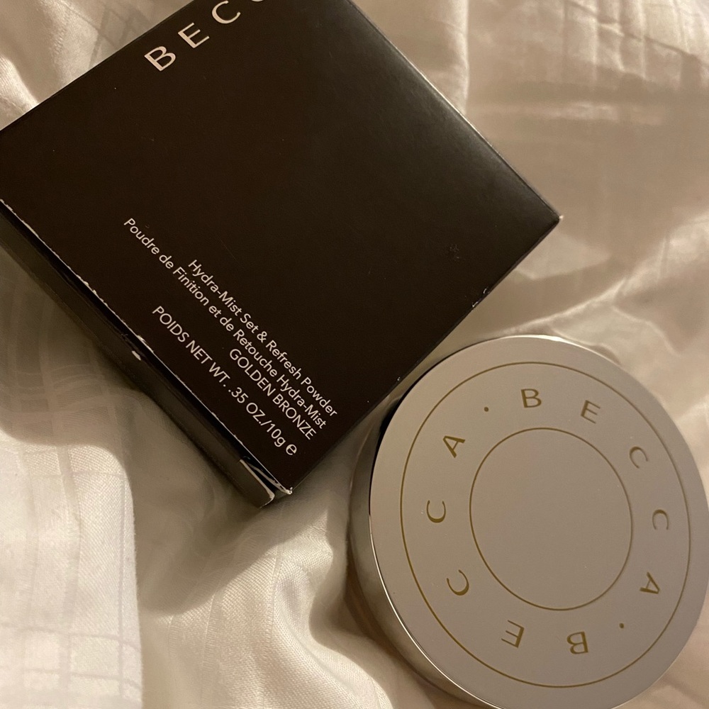 Becca Hydra-Mist set& Refresh Powder 🤎 - Picture 2 of 3
